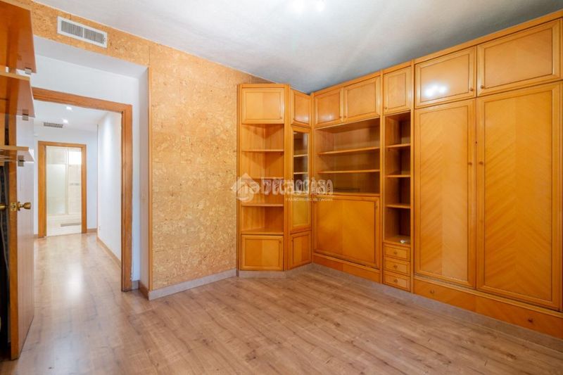 Foto daa07f3b-daca-4f3d-be0b-8035078f9f29. Flat with parking in Rejas Madrid