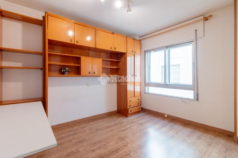 Foto e222bd7e-e024-4d42-a0aa-2d91ff443f56. Flat with parking in Rejas Madrid