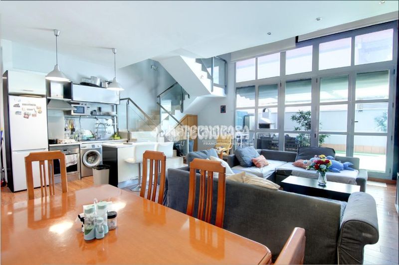 Foto d7e3ca2e-35c0-46c5-855c-d919a24f4e66. Loft mit heizung in Rejas Madrid