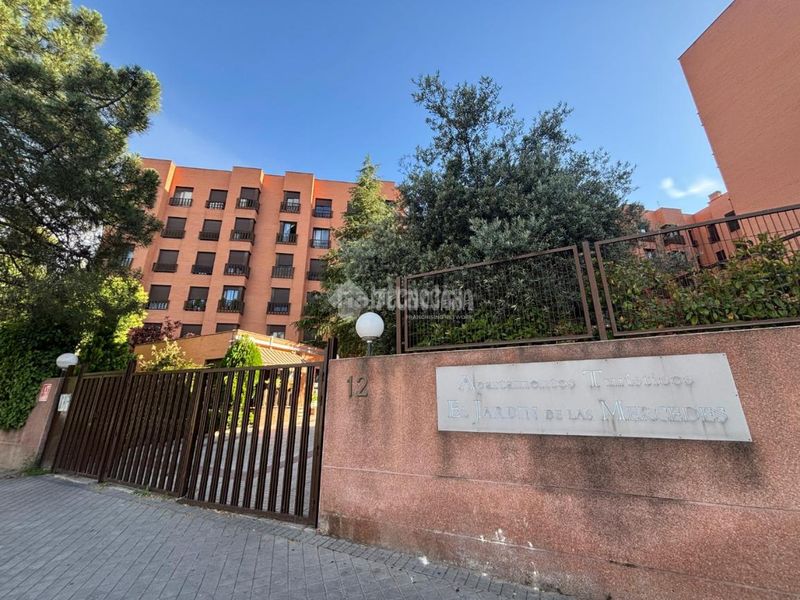 Foto 75ca4dac-d242-4250-af0f-536a838a9aff. Piso  en venta en Rejas Madrid