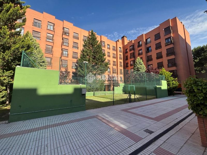 Foto f4213b80-e1d1-477e-83fc-78d416e2f5c4. Piso  en venta en Rejas Madrid