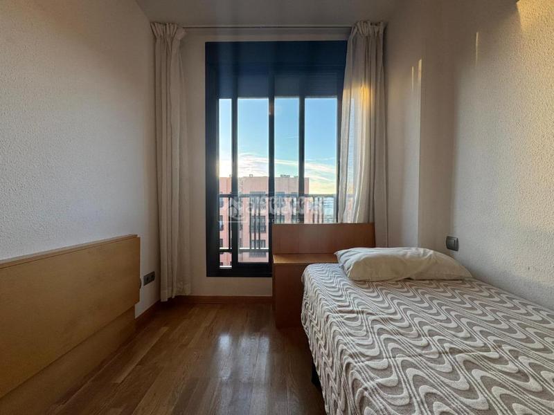 Foto 487d483c-2552-4b61-8d5b-b8b304fe16ff. Appartement avec parking piscine dans Rejas Madrid