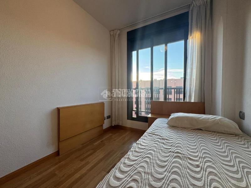 Foto 664321a1-b119-48d4-b8a2-994905cfd756. Appartement avec parking piscine dans Rejas Madrid