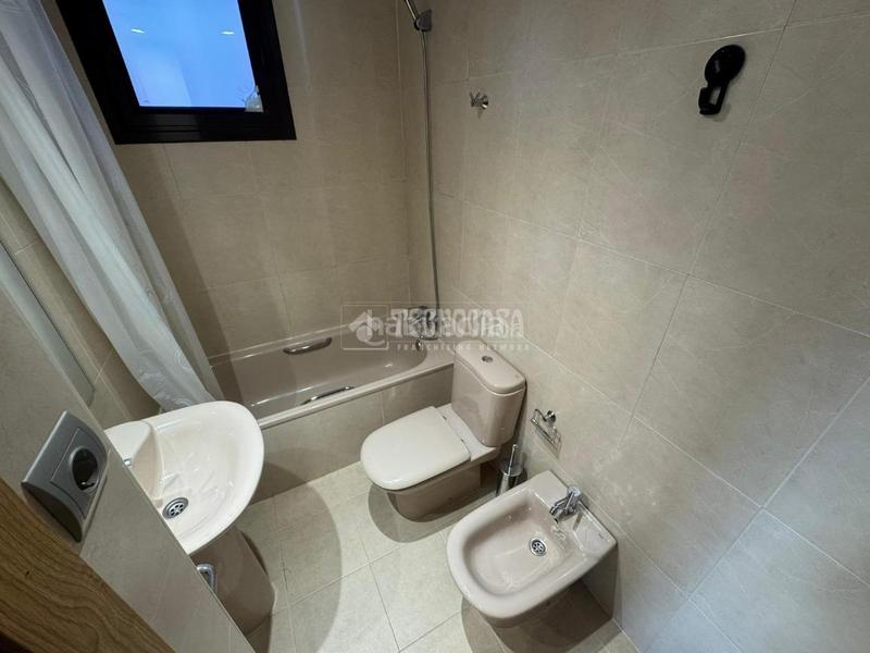 Foto 70e95249-c112-4115-ab91-ac1442f95f28. Appartement avec parking piscine dans Rejas Madrid