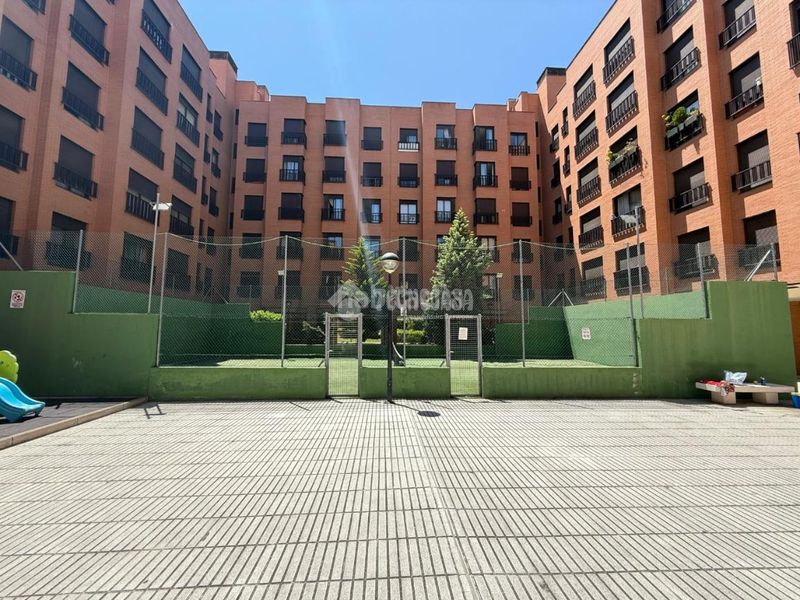 Foto a883a8ba-1b99-425f-b751-dd483c4ea6f0. Piso  en venta en Rejas Madrid