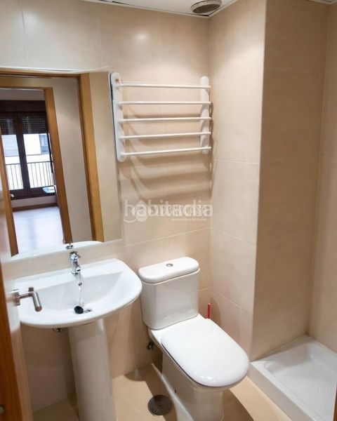 Foto 7acf2bd0-7dd1-41eb-b906-7abf4ac617bc. Pis amb aparcament piscina a Rejas Madrid