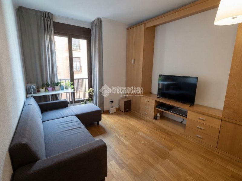 Foto 61b96ff8-f76d-4838-ae27-404ecfa7a1f1. Pis amb aparcament piscina a Rejas Madrid