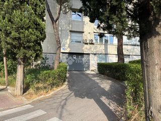 Aparcament cotxe a C. de Arcaute