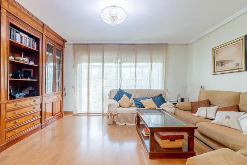 Foto 2ec116b5-67da-495f-8ef4-4b461fdbf433. Casa pareada casa en venta en Rosas - Musas Madrid