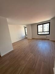 Miete Zweistöckige Wohnung  Calle miguel artigas. Dúplex de lujo- ayuntamiento