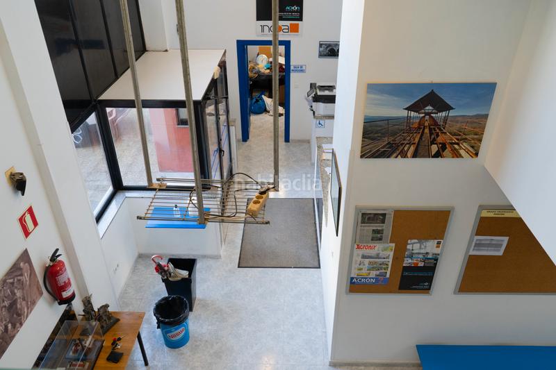 Foto 242674e6-8013-4408-a107-37e5e95705a6. Locale commerciale con riscaldamento in Los Castros Santander