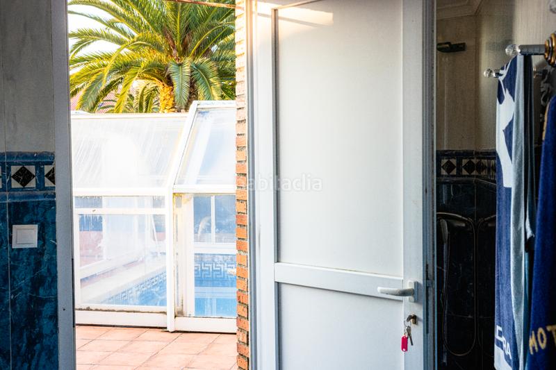 Foto 5a40a258-755d-4ab9-8613-c8fd600917c8. Casa aparellada amb xemeneia calefacció aparcament piscina a Santa Cruz de Bezana