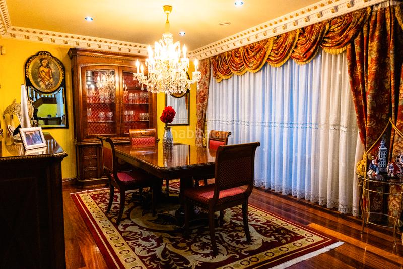 Foto 9e704548-6c3c-490e-97fe-464ff81c5a7a. Casa aparellada amb xemeneia calefacció aparcament piscina a Santa Cruz de Bezana