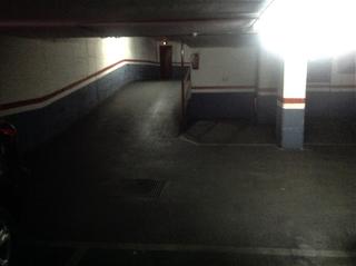 Car parking in Carrer del Comte Borrell