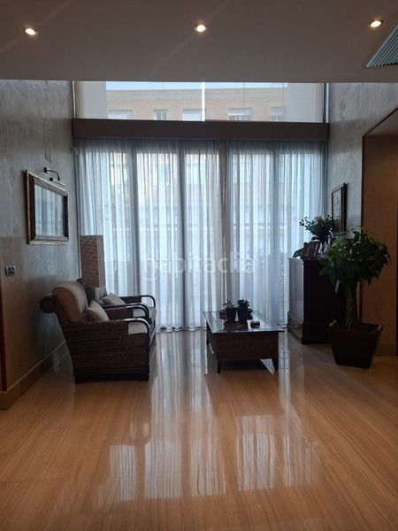 Foto 447bb63a-560a-4264-ad58-1345313e5ad1. Casa aparellada amb xemeneia calefacció aparcament piscina a Granada