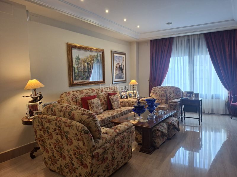 Foto a9b9fb09-0738-4885-b301-8b6b69249af4. Casa aparellada amb xemeneia calefacció aparcament piscina a Granada