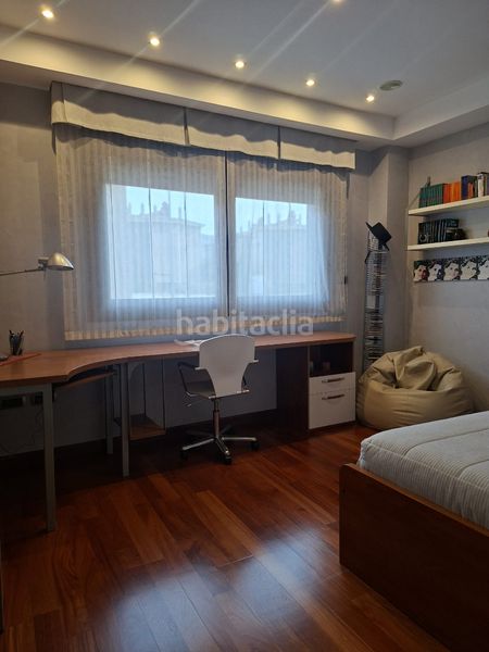 Foto fe2fb039-678b-4a11-a5cb-6af5fa53da41. Casa aparellada amb xemeneia calefacció aparcament piscina a Granada