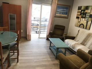 Rent Flat in Calle juan cristóbal 26. Piso 3 dormitorios para el proximo curso 2026/2027