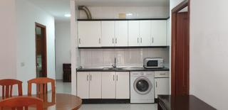 Location Appartement  Calle hornillo de cartuja. Piso de 3 dormitorios/estudiantes/junto a triunfo