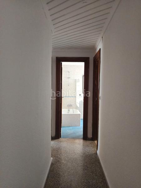 Foto a8ed0ae1-0661-4fd6-8835-885826675ee9. Alquiler ático atico de 5 dormitorios/zona muy centrica/junto a facultades en Granada