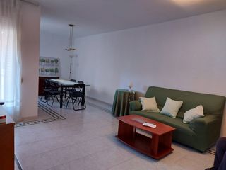 Affitto Appartamento  Camino de ronda. Bonito piso para estudiantes de 3 dormitorios / luminoso/ calefa