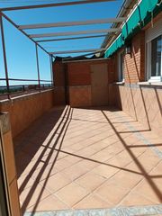 Miete Dachwohnung  Calle santo tomás de villanueva. Atico bonito para estdiantes proximo curso/terraza con vistas