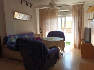 Rent Flat  Calle andanada. Bonito piso para estudiantes de 3 dormitorios/calefaccion centra