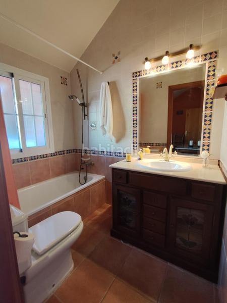 Foto 0eebe67f-7411-4204-b554-4bcdde4db339. Semi detached house with parking pool in Puerto Deportivo Fuengirola