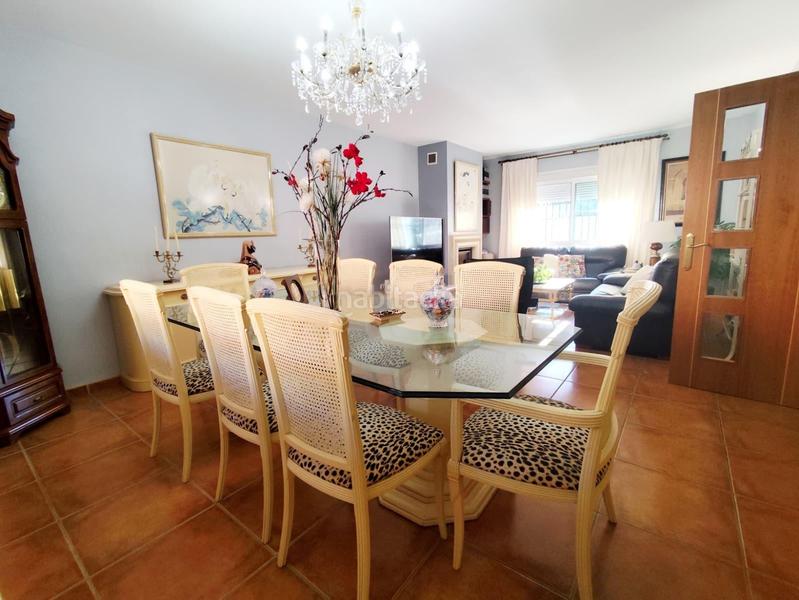 Foto c60cfe3b-8e77-40e4-bb38-b4084689d043. Semi detached house with parking pool in Puerto Deportivo Fuengirola