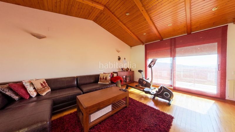 Foto 6fa10453-28c5-4e87-b1dd-cb17fc6c5b2f. Casa amb calefacció aparcament piscina a Mas Lluí Sant Feliu de Llobregat