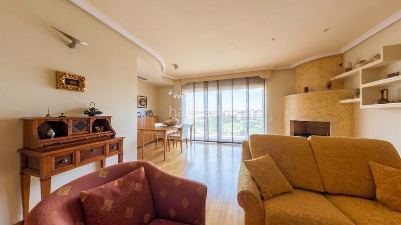 Foto a627d3fe-3475-4ada-8315-46c580dcde36. Casa amb calefacció aparcament piscina a Mas Lluí Sant Feliu de Llobregat
