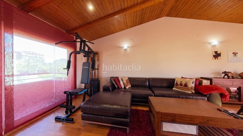 Foto bd4dfd14-465e-4fc9-80ee-1289ab3c24ca. Casa amb calefacció aparcament piscina a Mas Lluí Sant Feliu de Llobregat