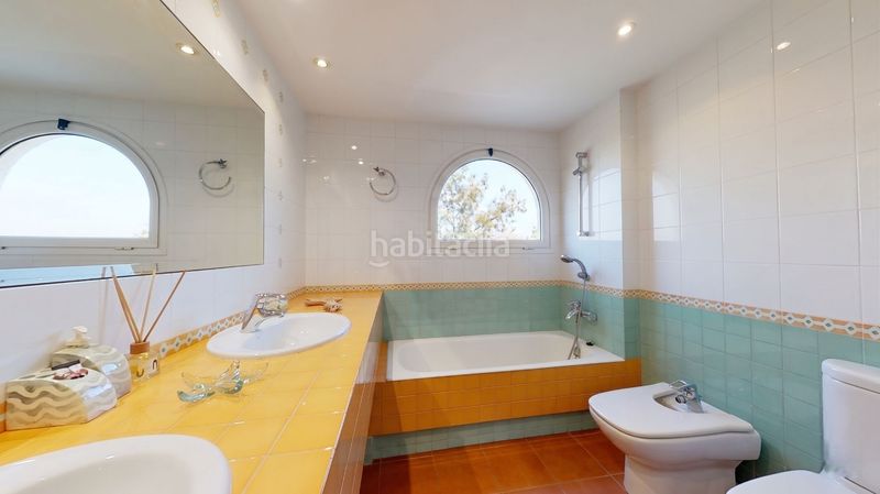 Foto d0d93814-ea32-4605-a6b3-68a2286a3811. Casa amb calefacció aparcament piscina a Mas Lluí Sant Feliu de Llobregat