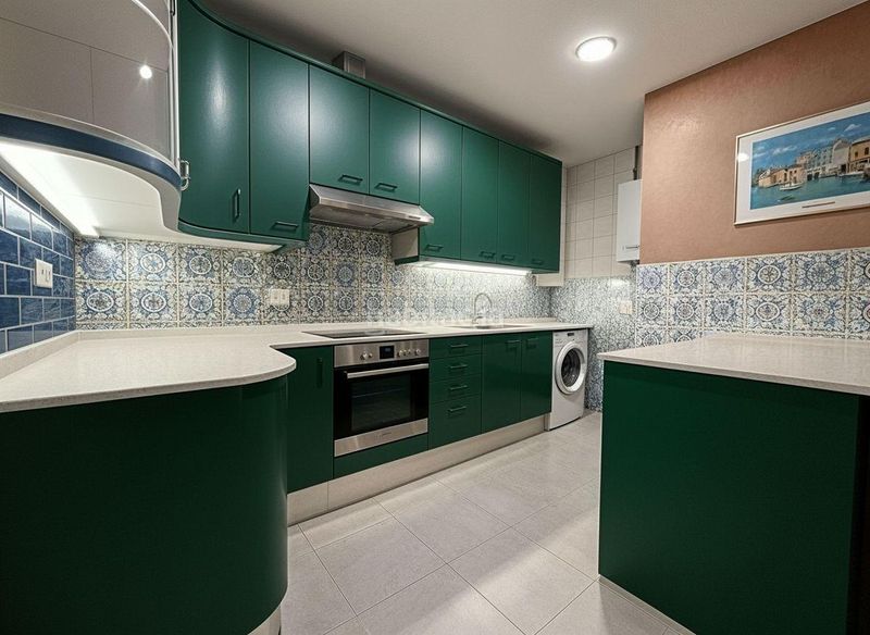 Foto 7d37f14f-0e49-455c-bad7-a7e381dcb381. Pis a Raval Barcelona