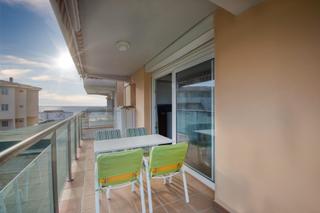 Apartament a Passeig torre valentina 7. Estupendo apartamento en primera línea de playa