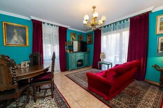 Pis  Pasaje migdia. Vivienda única con encanto clásico y diseño artístico en ubicaci