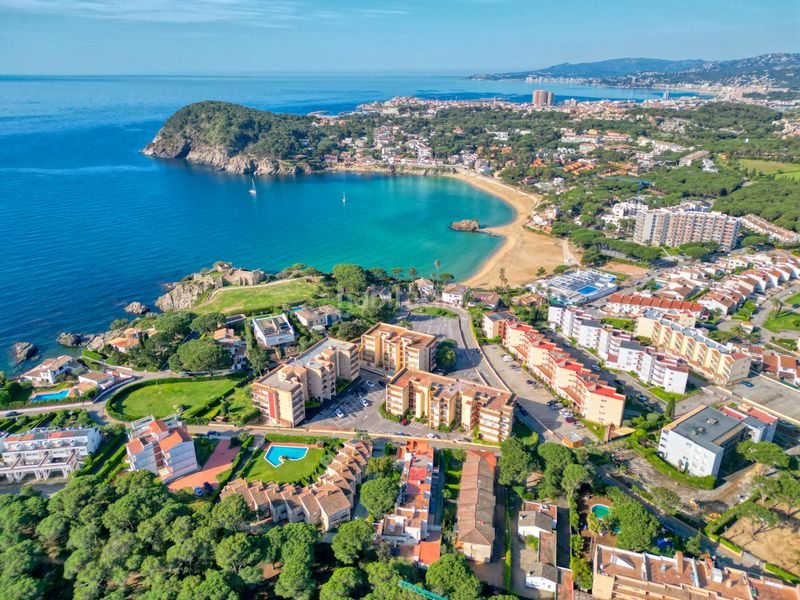 Foto af75fc61-d5e5-41cb-ab08-e4c939de4771. Casa adossada amb calefacció a La Fosca - Cala Margarida Palamós