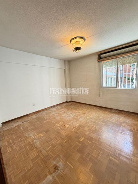 Foto 5c348fd3-5121-4909-a74e-4ebefee8a5c3. Piso  en venta en Aluche Madrid