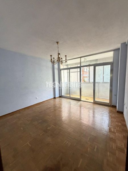 Foto c8688bcd-483e-42cf-8984-fa7bcbd23c66. Piso  en venta en Aluche Madrid