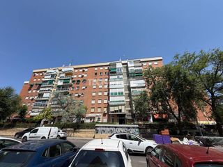 Flat in Aluche. Piso en venta en madrid