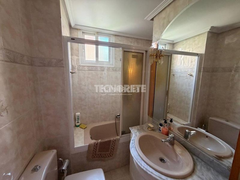 Foto d4b0022f-4a0f-4f45-ac70-49e8227e1d6e. Flat in Aluche Madrid