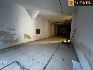 Local Comercial  Passatge dels garrofers. Planta baja con gran potencial en el guinardó