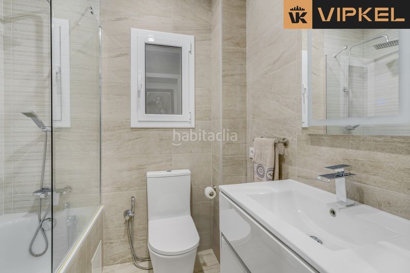 Foto 50bb82c1-accf-4535-8576-c4372b378577. Piso en Sant Antoni Barcelona