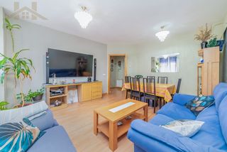 Flat  Avenida de la hispanidad. En venta: magnífica vivienda de 3 dormitorios, 2 baños, con 2 pl