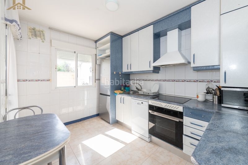 Foto d24b8119-6c2e-4a89-b612-2e01d37dbc7d. Casa aparellada amb calefacció aparcament a Los Barreros Seseña