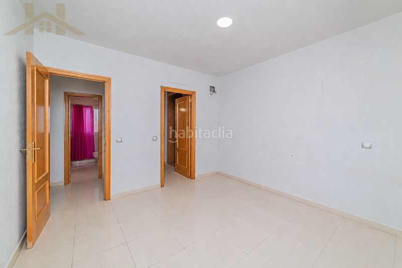 Foto 74a39d85-4300-438a-8aef-a1f914562dfd. Casa adossada amb calefacció aparcament piscina a Seseña