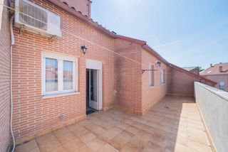 Flat  Calle de la violeta. En venta: fantástico piso completamente reformado con amplia ter