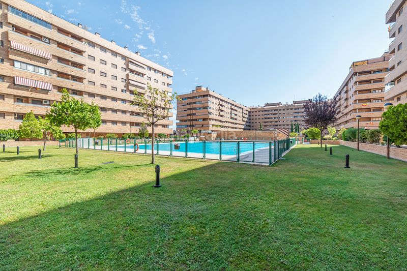 Foto e9a35b7f-f86f-4787-8f3f-ad5a52498517. Àtic amb calefacció aparcament piscina a El Quiñón Seseña