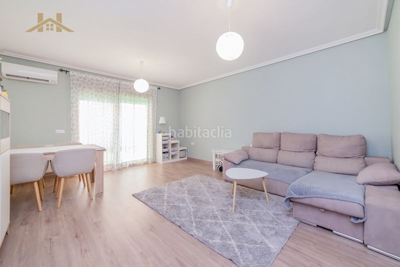 Foto 7fa6c18b-76b1-44e8-a7a5-c7e03425f618. Casa adossada amb calefacció aparcament a Centro Seseña