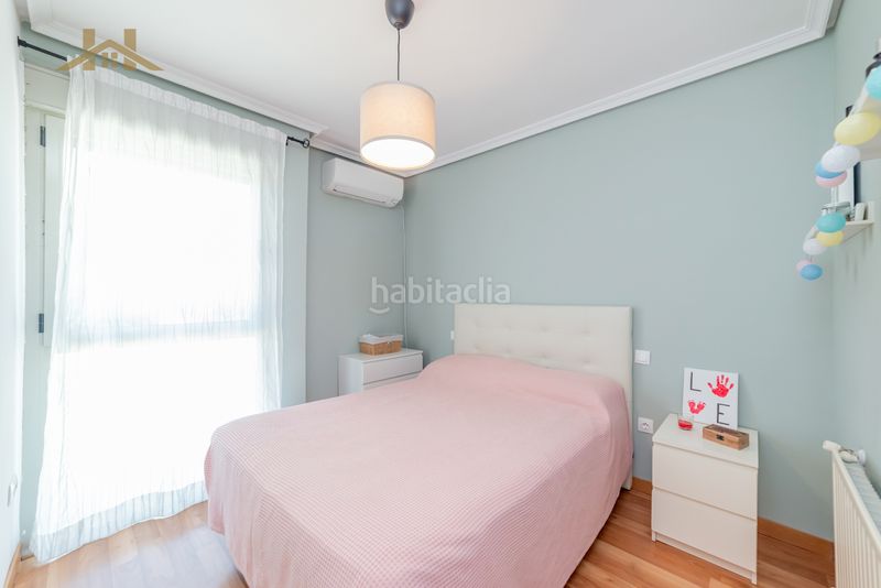 Foto dc1545d3-f279-4a1c-985f-55f0795a7ef3. Casa adossada amb calefacció aparcament a Centro Seseña